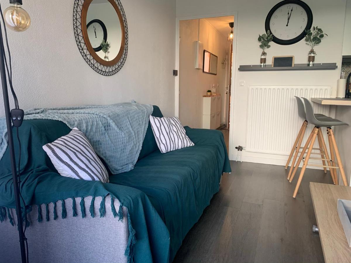 Chaleureux Appartement Face Au Port Sta Lucia, Tout A Pieds, Wifi Saint-Raphaël Exterior foto
