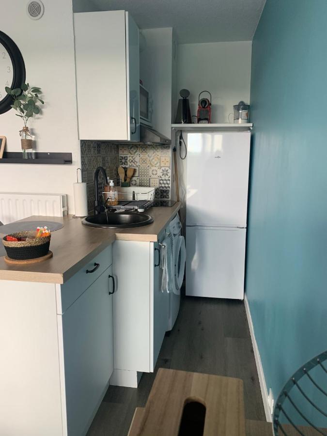 Chaleureux Appartement Face Au Port Sta Lucia, Tout A Pieds, Wifi Saint-Raphaël Exterior foto
